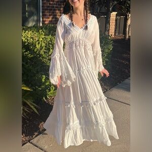 BOHO FLOWY WHITE DRESS